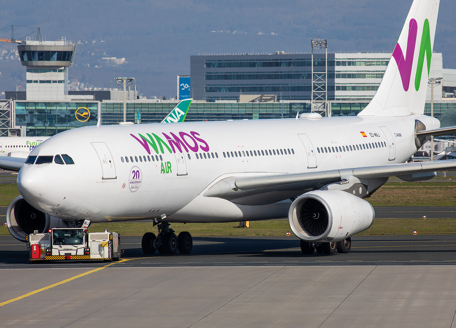 Emirates Airbus A380 Takeoff Frankfurt Airport<br />
A6-EOQ